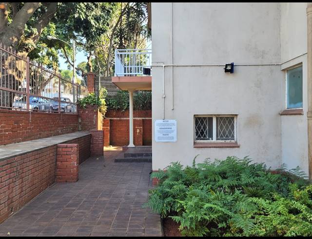 1.5 BEDROOM FLAT TO LET IN MORNINGSIDE